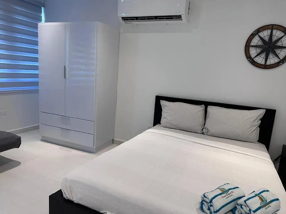 شقة Modern Poolside Getaway فاجاردو